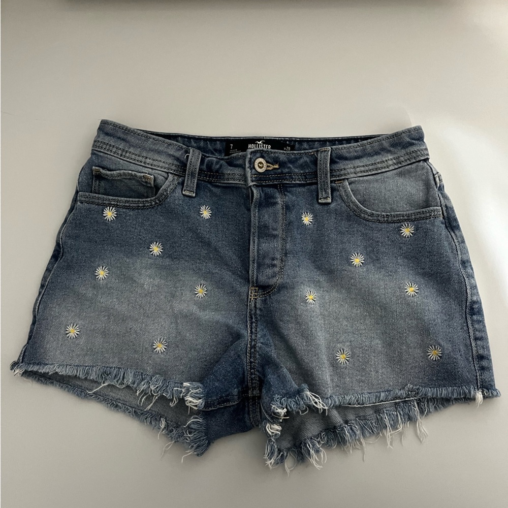 Hollister jeans shorts size 28 waist